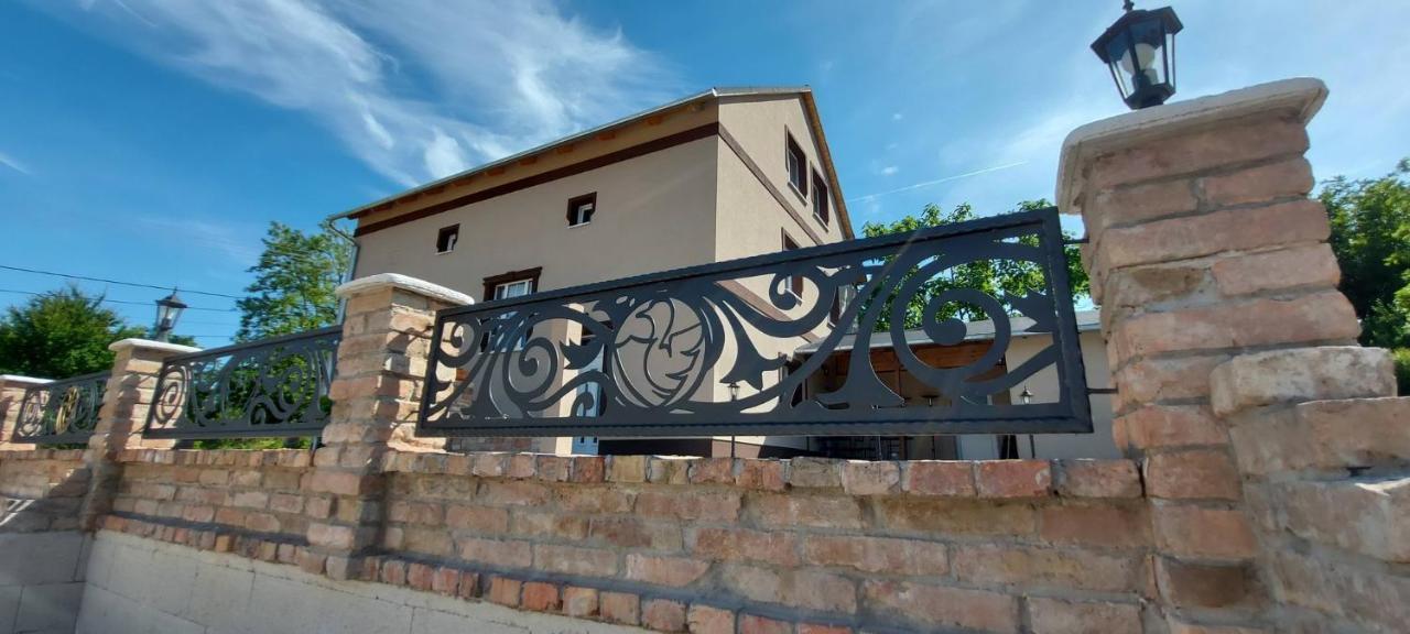 Villa Verteskacsa Vértesacsa Екстериор снимка